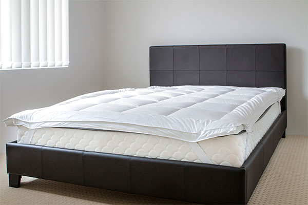 Introducing the types of feather mattress +The purchase price