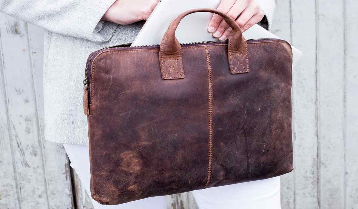 Buy and the Price of All Kinds of casual ladies leather laptop bags