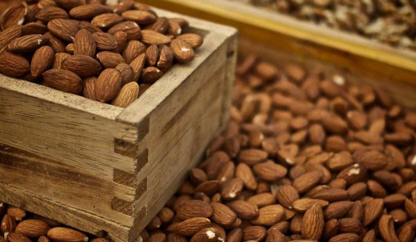 Buy All Kinds of Almond Shipping at the Best Price