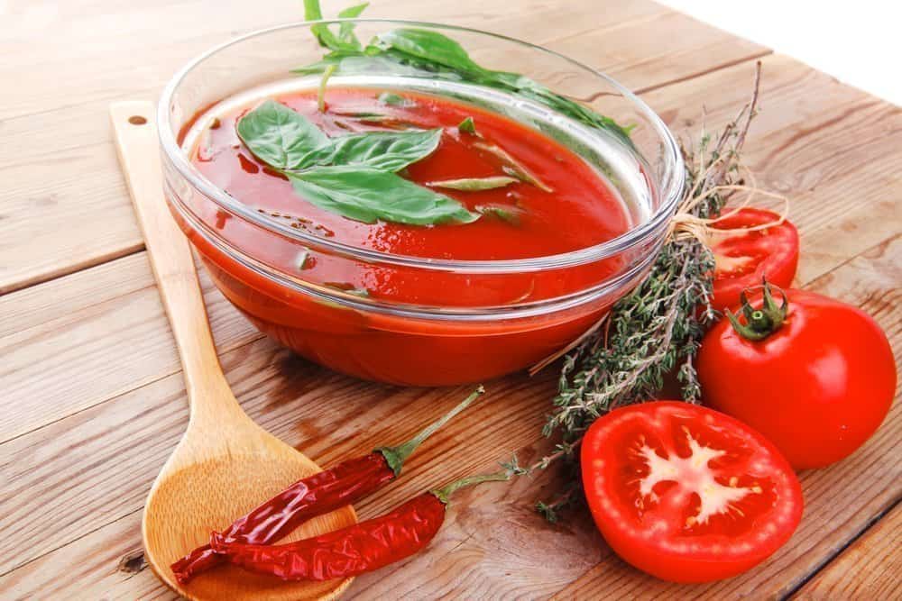 how to make sauce from a tomato at home