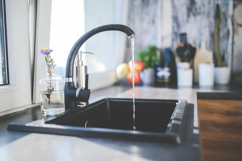 Purchase And Day Price of Kitchen Faucet with Sprayer