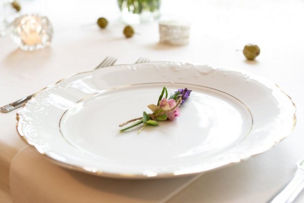 Buy Ceramic Oval Dinner Plates + Great Price