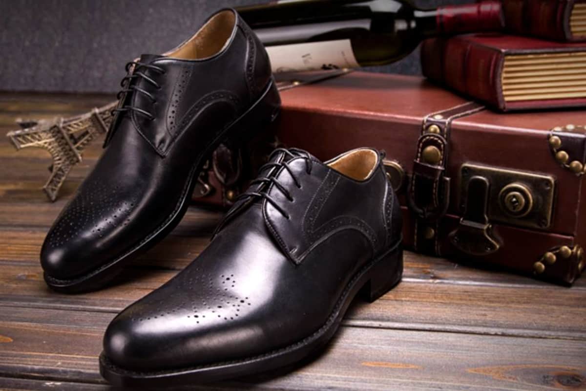 Black mens shoes  Purchase Price + User Guide