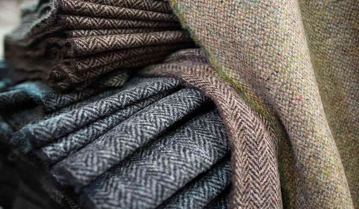 Buy all kinds of cotton blend tweed fabric at the best price