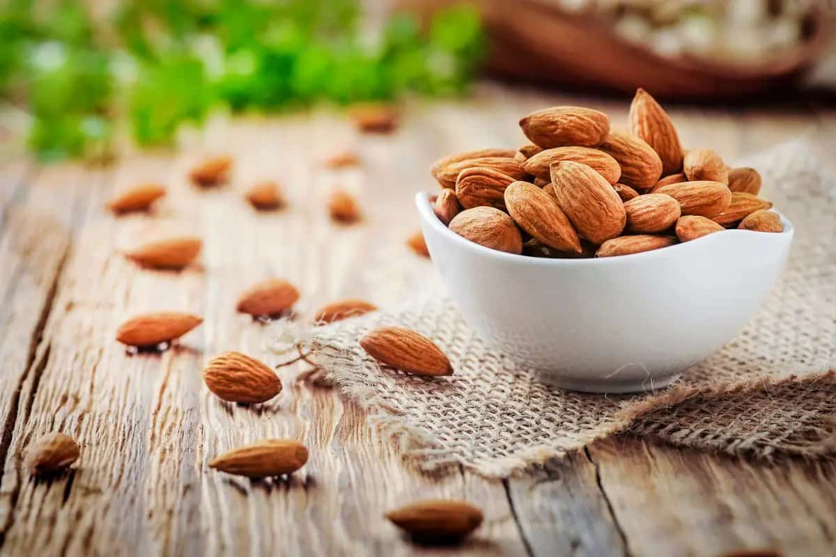 almond without shell price in Pakistan per kg