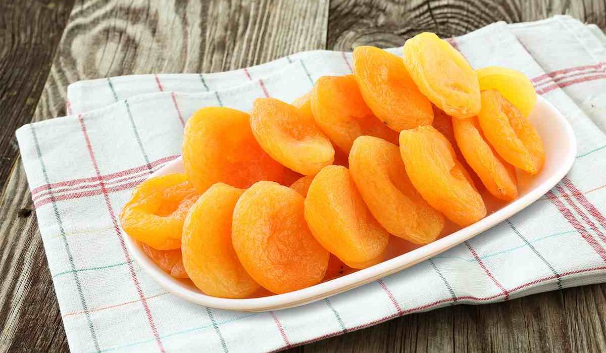 Dried apricots buy organic in online wholesale market
