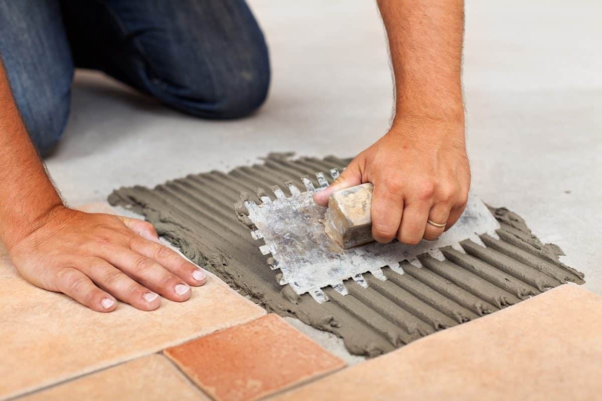What is the best mortar to use for ceramic tile