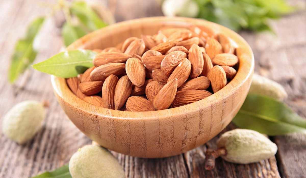 Almond Varieties + Price and properties