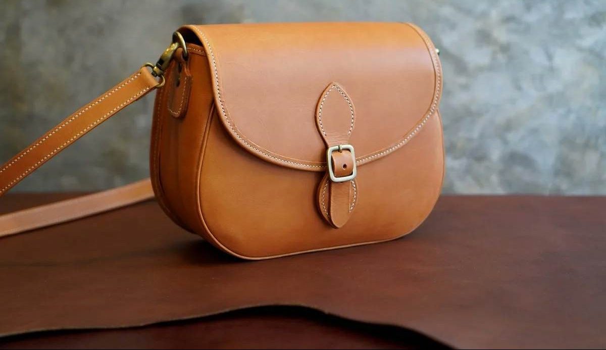 Buy leather shoulder bags +great price