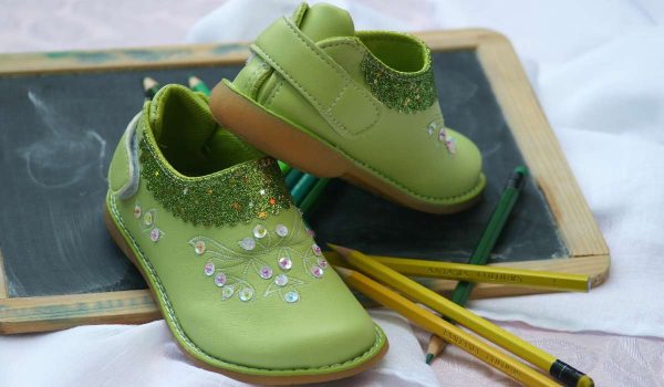 best Children’s leather shoes market to invest