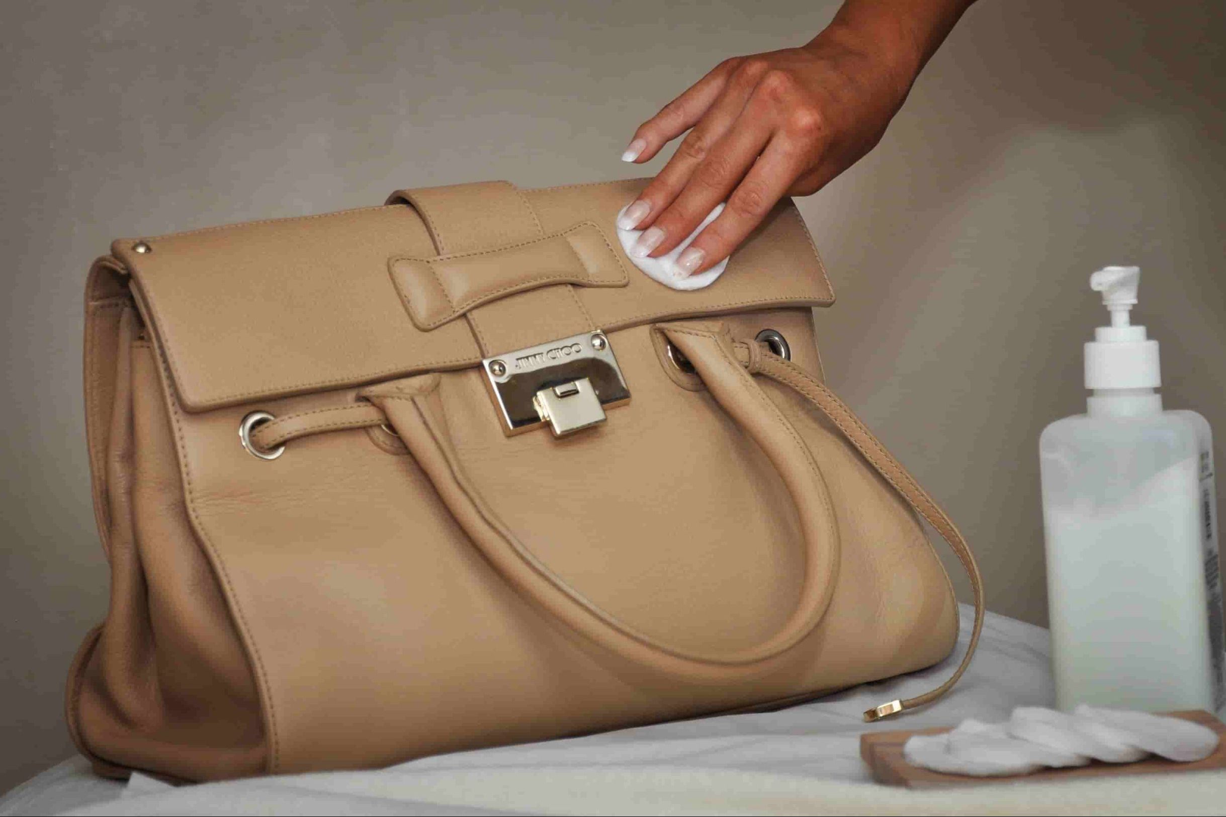leather bag cleaning adelaide with fundamental tips