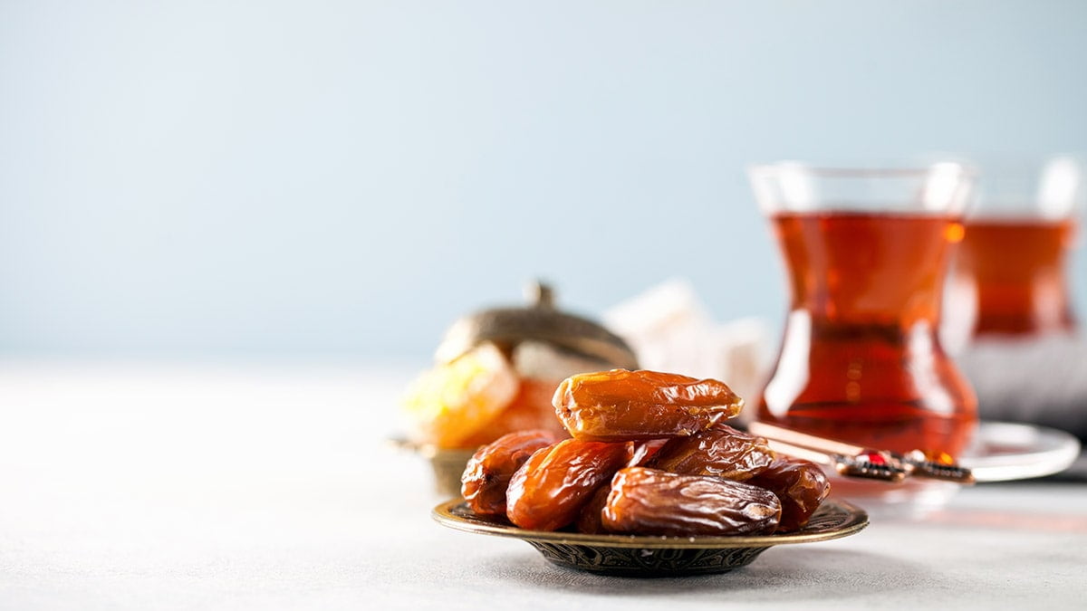 The Purchase Price of Mazafati dates origin + Properties, Disadvantages and Advantages