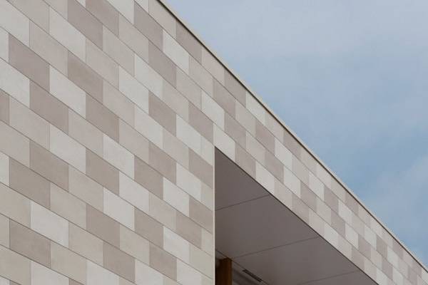 Ceramic tile façade cladding