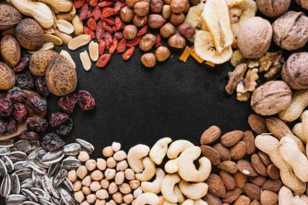 Dried fruit nuts | The purchase price, usage, uses and properties