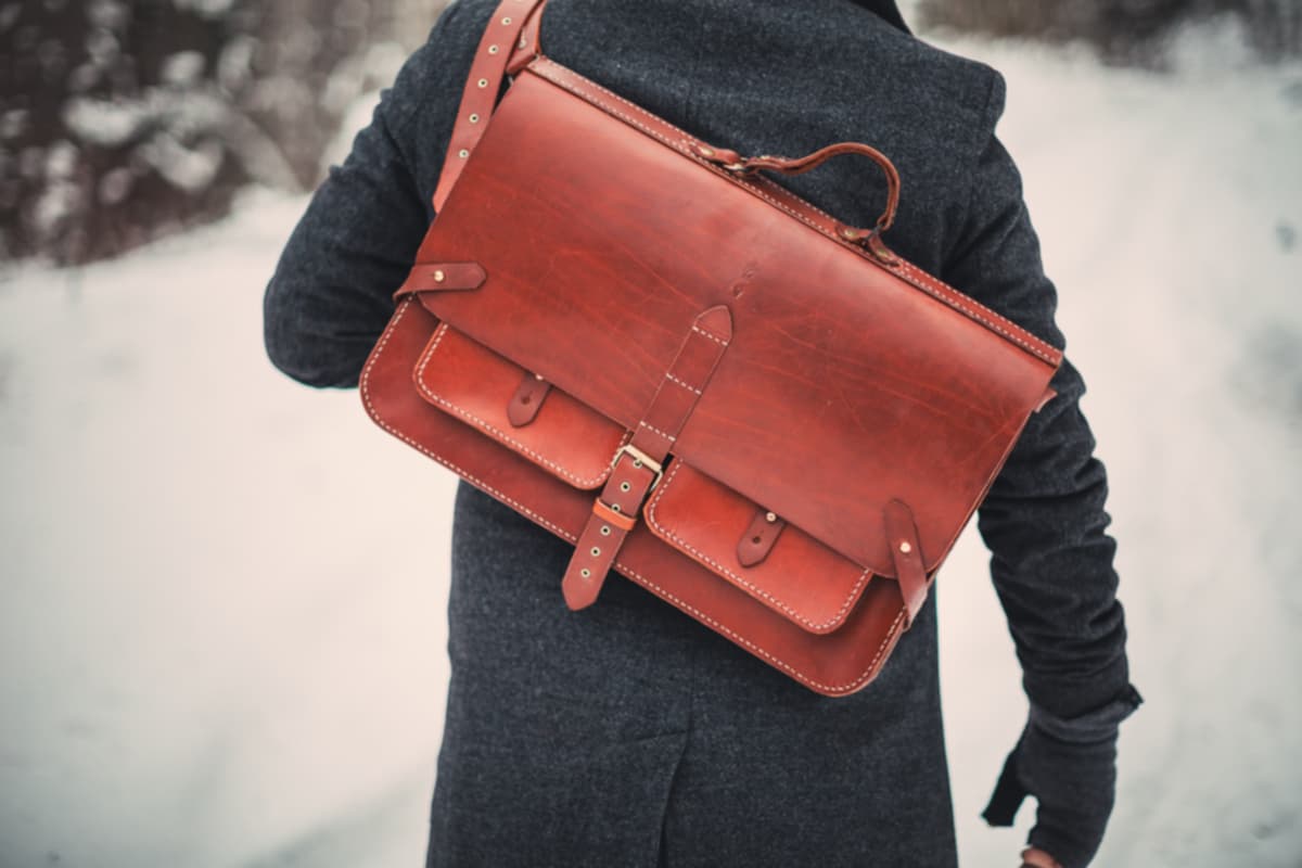Leather men’s messenger bag satchel that last forever