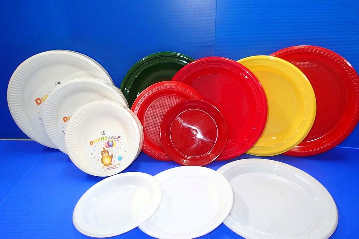The purchase price of safe reusable plastic plates + advantages and disadvantages