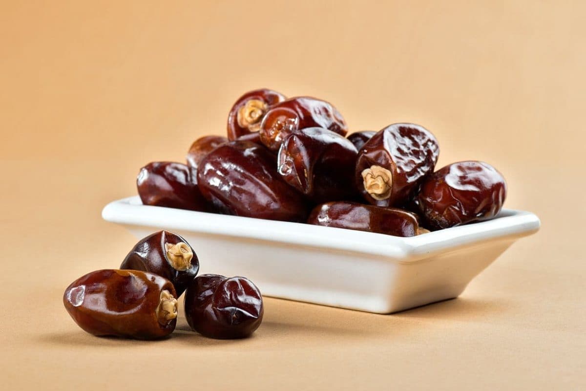 Buy and Current Sale Price of Bam Mazafati Dates