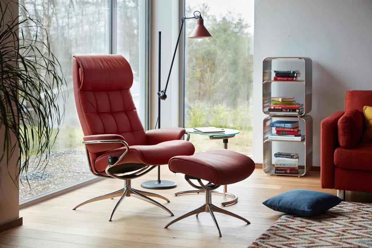 Buy and Current Sale Price of Swivel Leather Chair