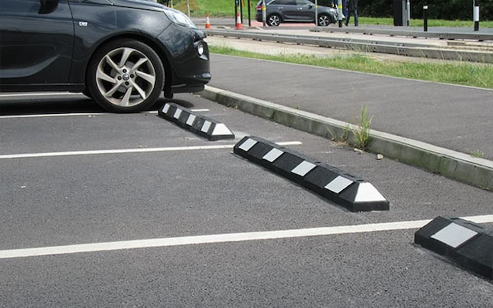 Buy the Latest Types of Car Parking Stopper