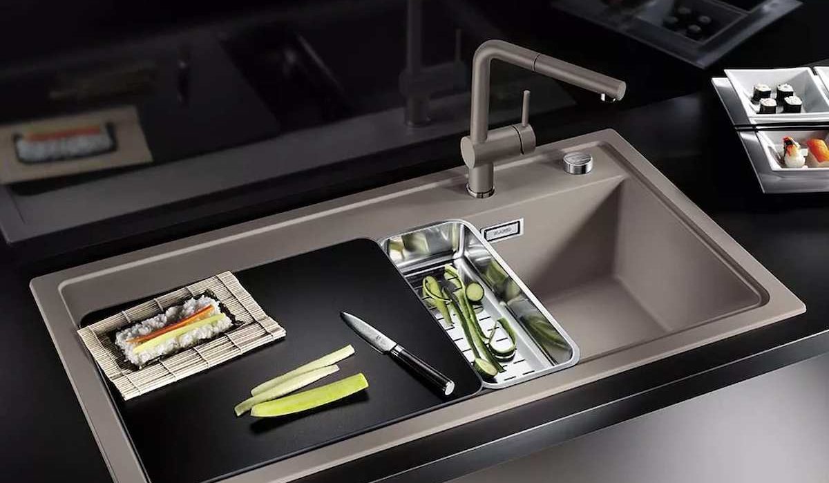 Buying the latest types of luxury kitchen faucet sink  from the most reliable brands in the world