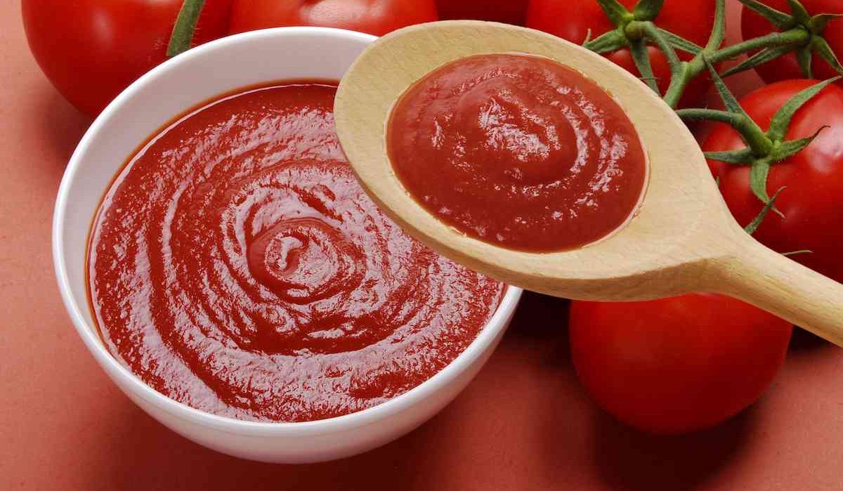 Buy the latest types of sweet tomato sauce
