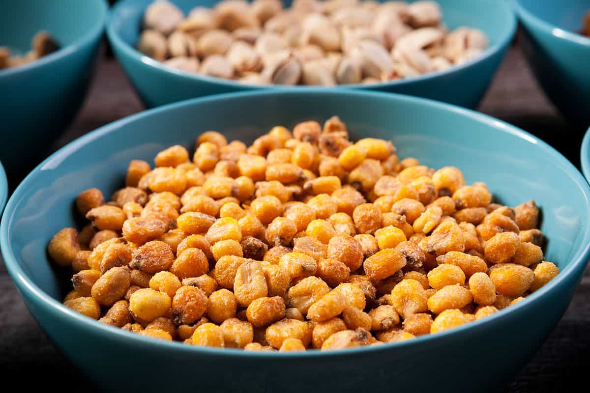 Roasted peanuts benefits| The purchase price, usage, Uses and properties