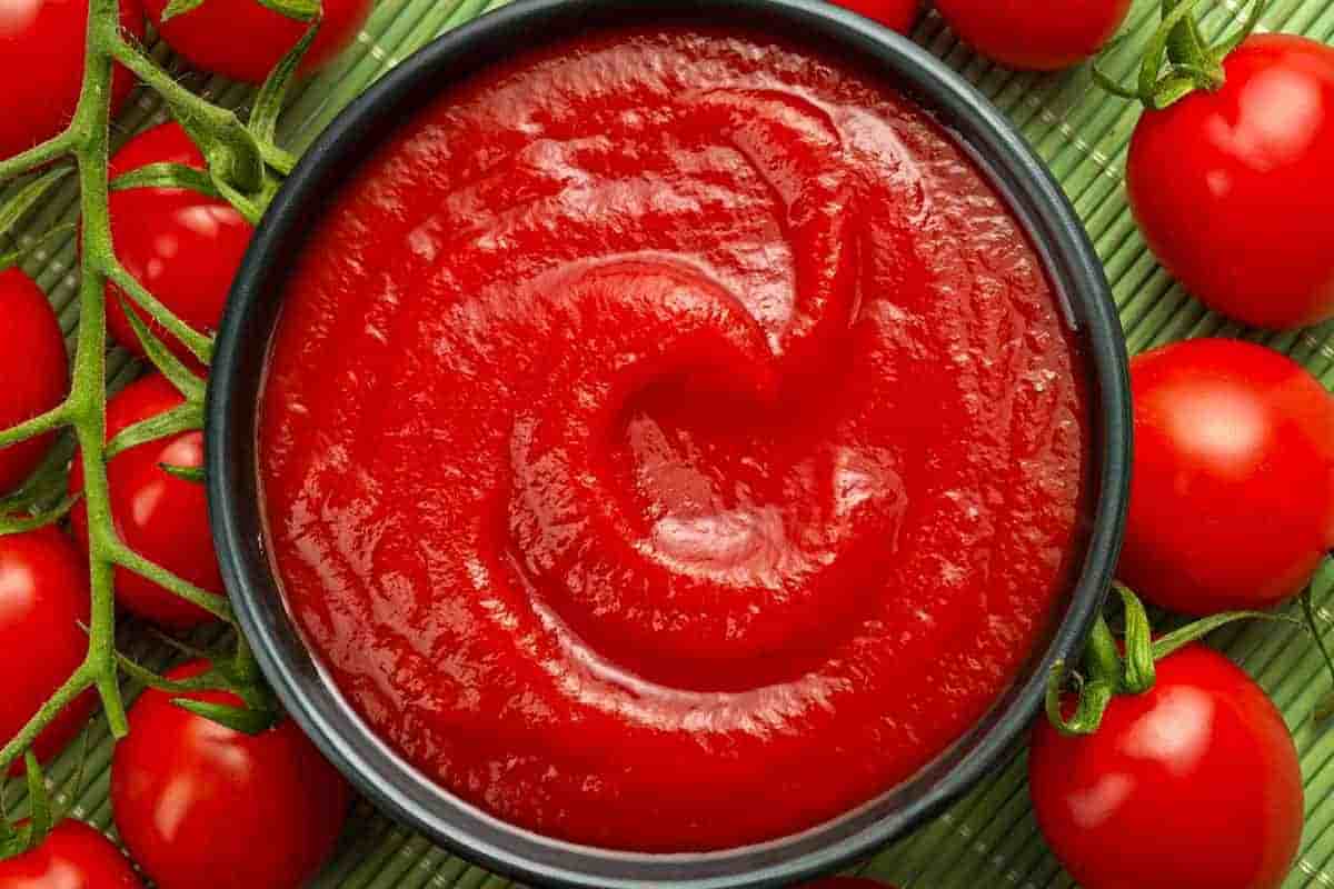 tomato sauce tastes bitter when it gets more acidic