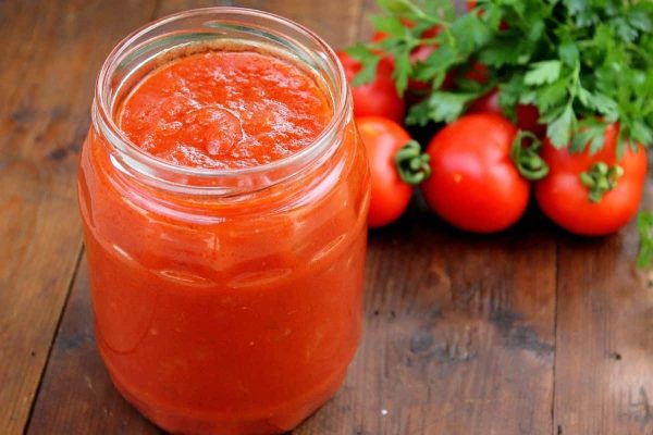 How to make tomato puree for storage