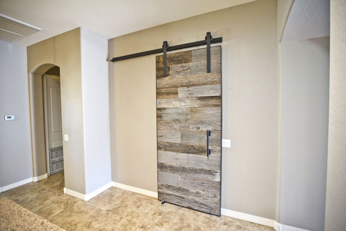 Buy All kinds of Barn doors + Great Price