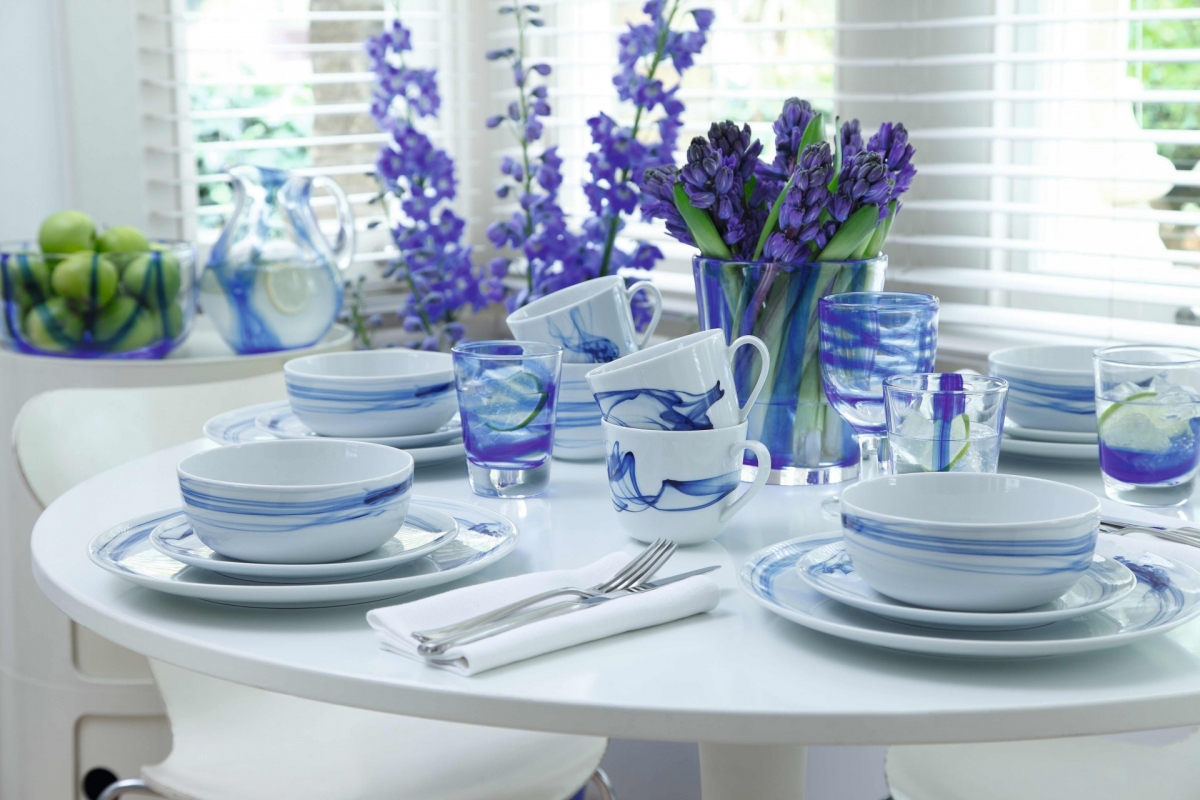 Buy the latest types of Porcelain Dinnerware Sets