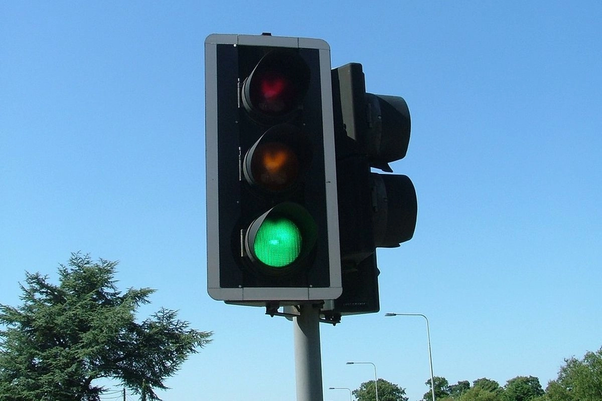 The Price of Traffic Light + Purchase and Sale of Traffic Light Wholesale