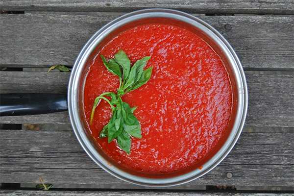 Can I make tomato sauce from tomato paste or other substitutes
