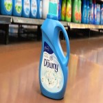 Downy Fabric Softener; Floral Aroma Prevent Wrinkles Keep Colors Bright (Minimize Fluff)