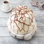 Vancho Cake 1/2 Kg; Crust Color Symmetry Form 2 Flavors Vanilla Chocolate