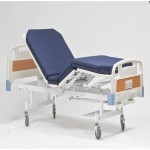 Retractable Hospital Bed; Height Adjustable Fully Equipped 2 Material Metal Plastic