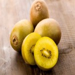 Golden Kiwi (Yang Tao) Light Brown Oval Shape Vitamin C Content Health Benefits