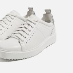 The Price of Bulk Purchase of Zara White Leather Sneakers is Cheap and Reasonable