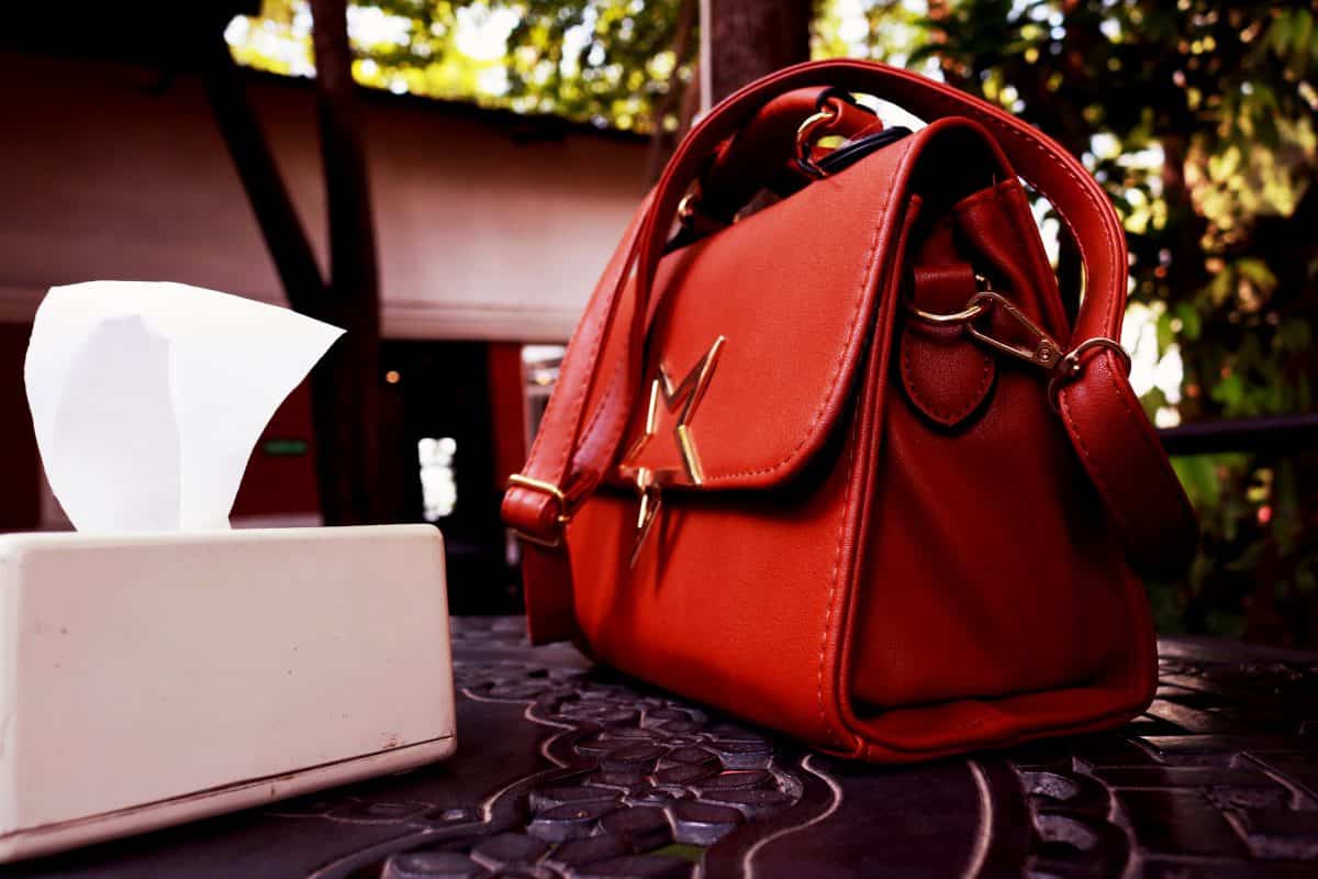 companies that buy designer handbags - Arad Branding