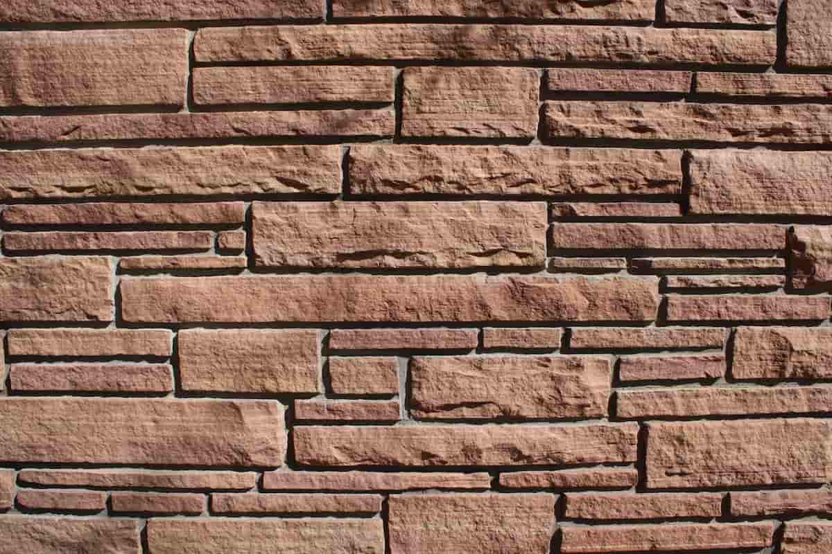 Stone Bricks in Hyderabad; Rectangular Sharp Edges Strong Protection Against Cold