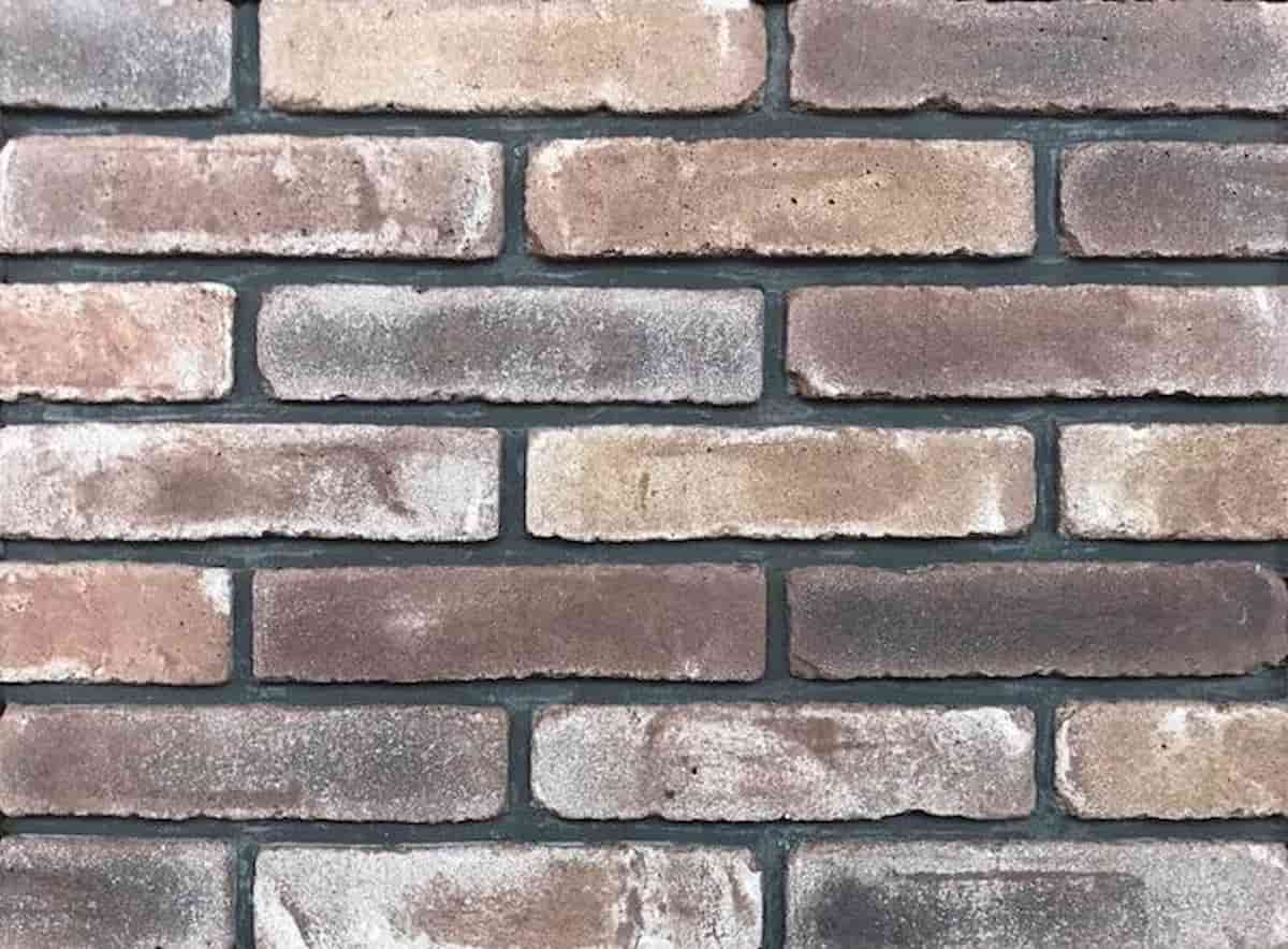 Average Brick Veneer; Harmonious Appearanc Special Coloring Light Structure