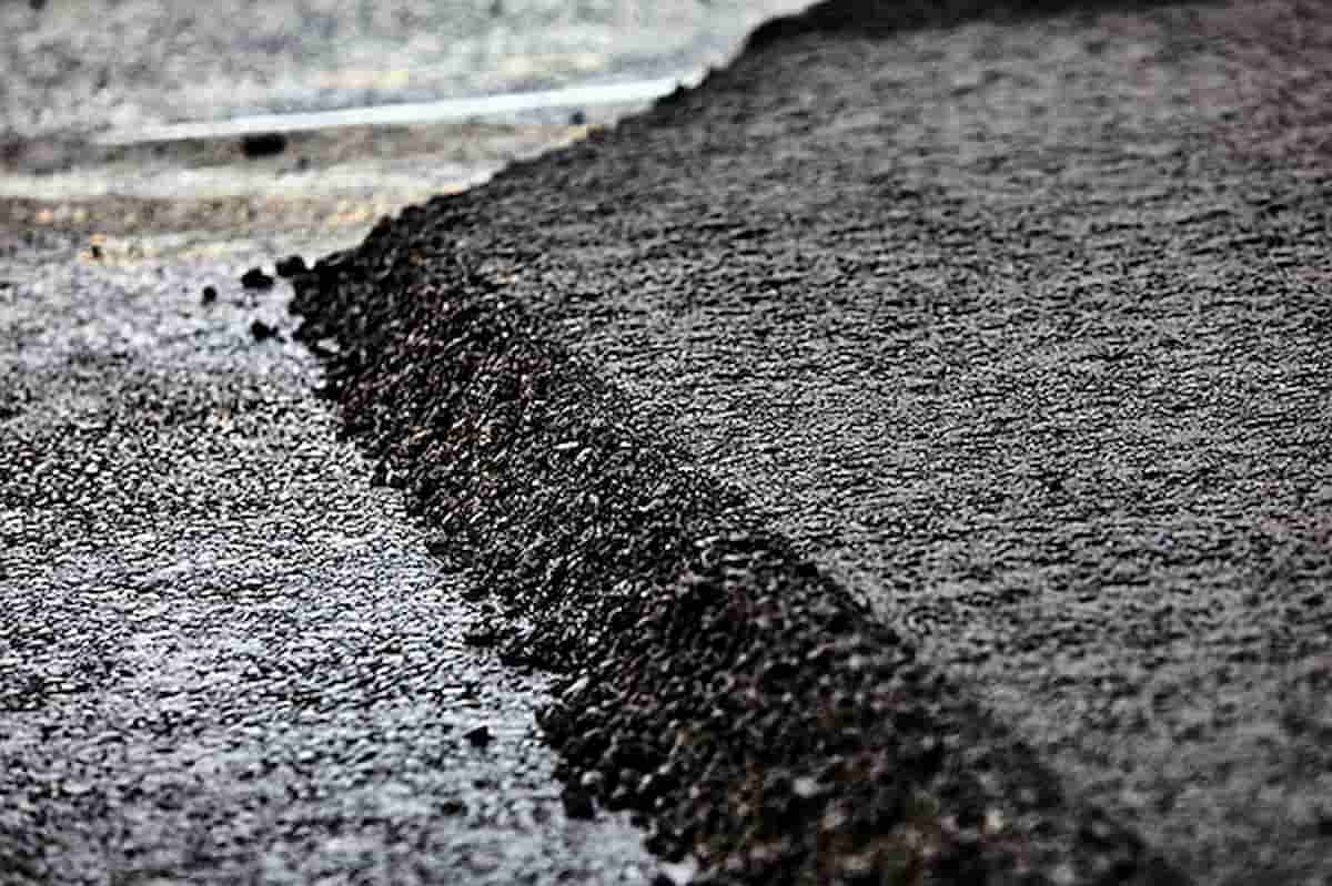 Bitumen in India; Standard Viscosity Solubility Melting Point 60/70 Grade Road Construction