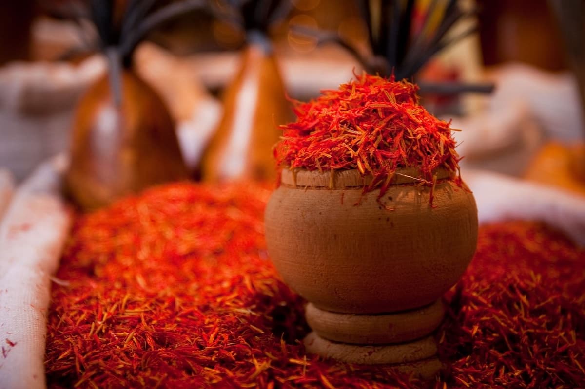 Original Saffron in Uae (Health Flower) Rich Aroma Intense Flavor Rice Desserts Tea