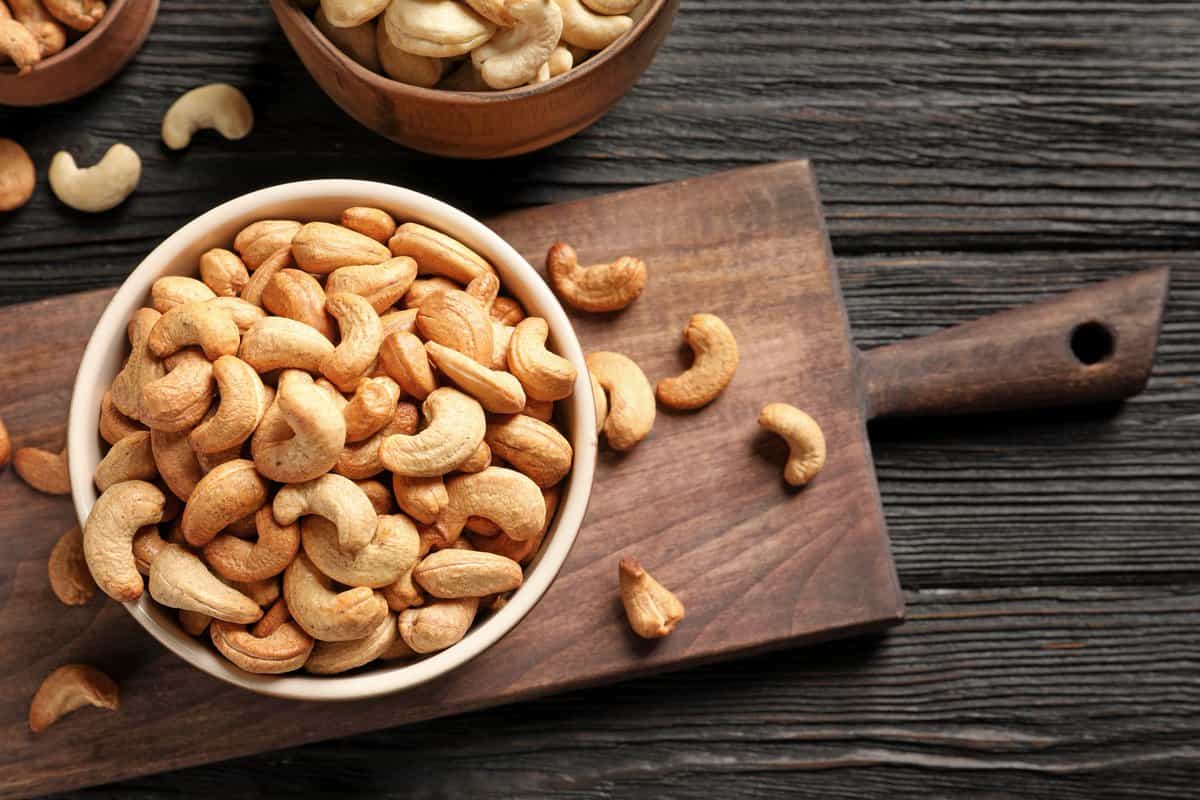 Roasted Cashews in Delhi; Kidney Shaped Muscles Protection Selenium Iron Source