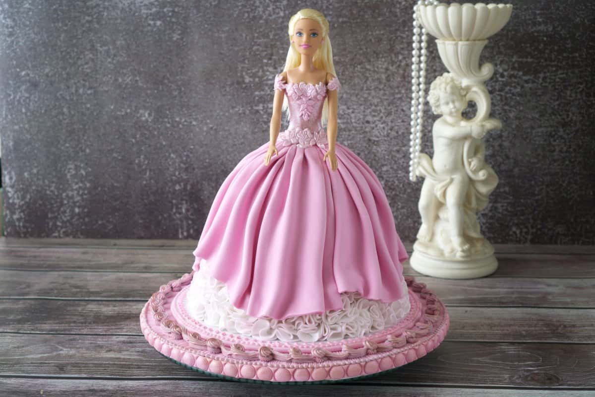 32+ Excellent Photo of Barbie Birthday Cake - birijus.com | Barbie doll  birthday cake, Doll birthday cake, Princess doll cake
