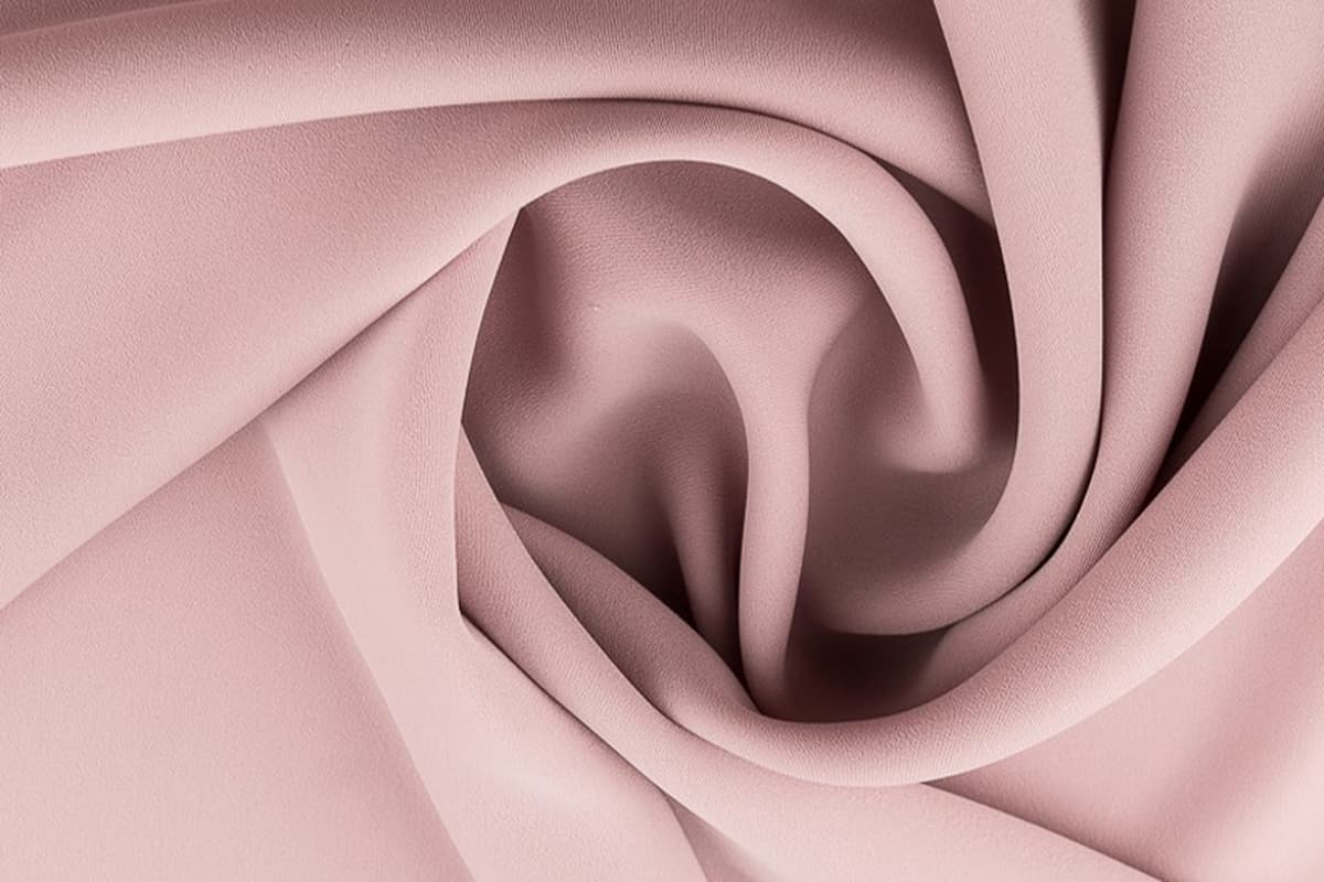 Italian Crepe Fabric; Silk Wool Synthetic Fibers Made No Wrinkle