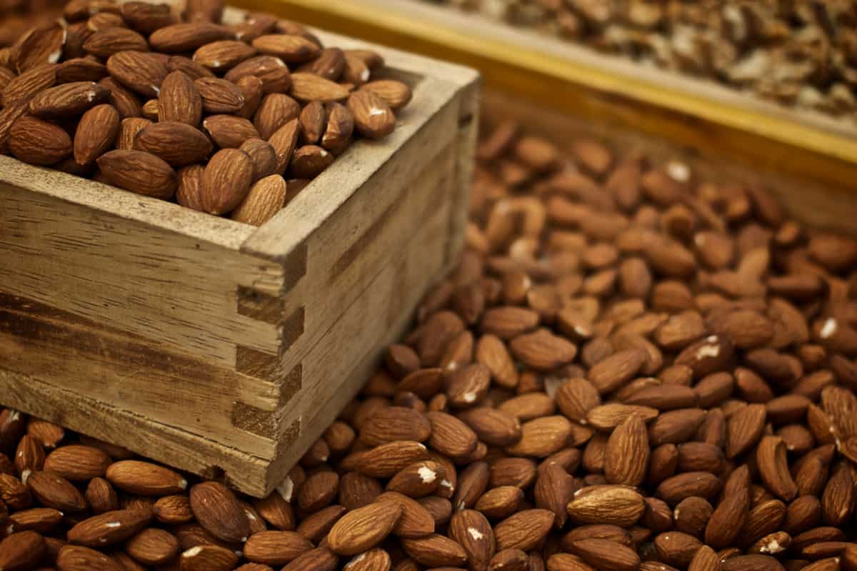 One kg Almond in India; Vitamin E Fiber Potassium Magnesium Protein Source Help Build Muscle