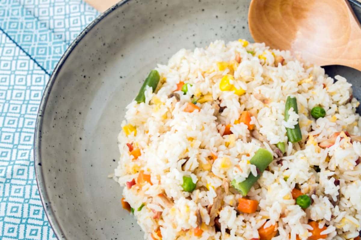 Fried Rice (Khao Phat) Contain Fat Protein 4 Ingredient Vegetable Chicken Meat Eggs