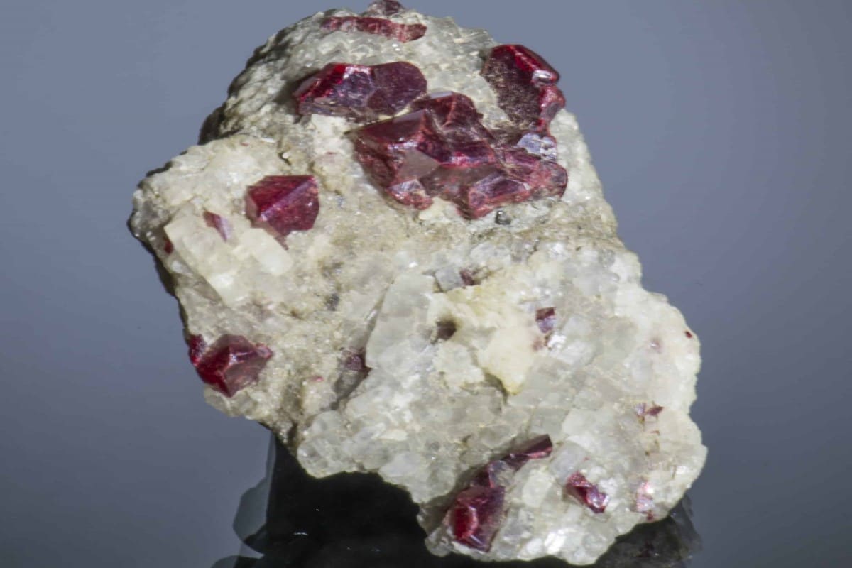 Opaque Barite; Massive Crystalline Forms 2 Applications Oil Extraction Radiation Safety