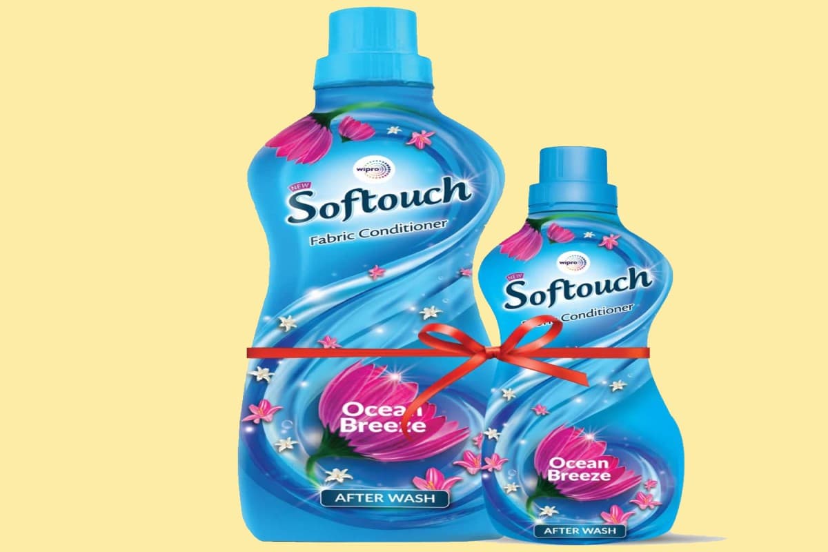 Soft Touch Fabric Conditioner; Liquid Sheet Forms Reducing Fiber Friction