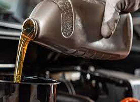 Conventional Motor Oil with Complete Explanations and Familiarization